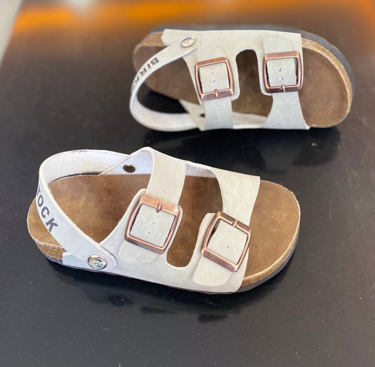 Bej Rengi Sandalet 24