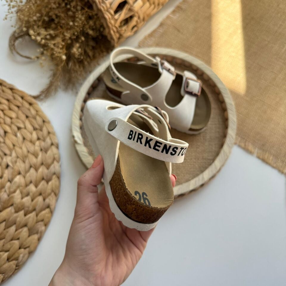 Bej Rengi Sandalet 22