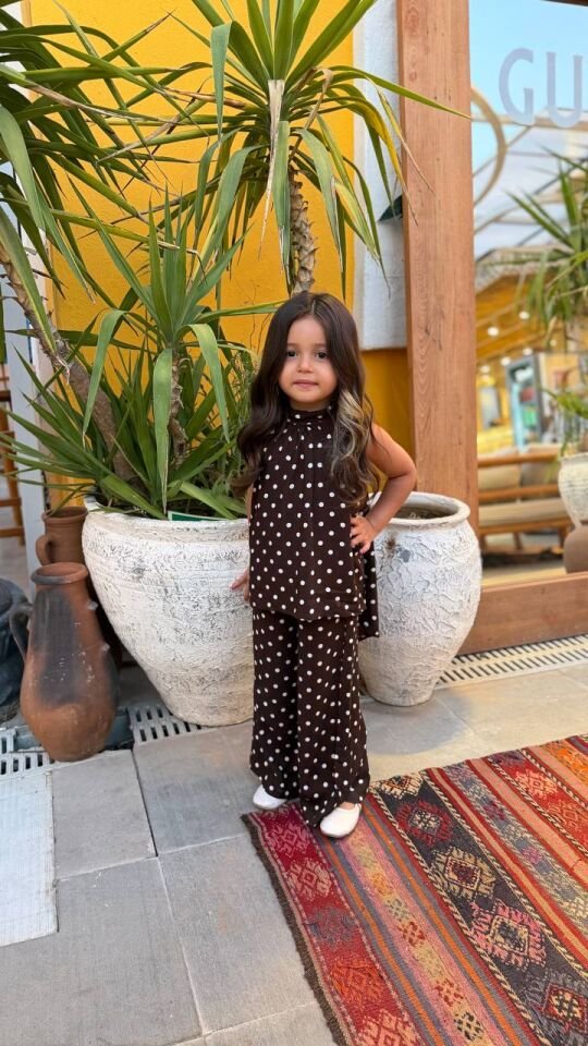 Puantiyeli Kahve Takım 9-10 YAŞ