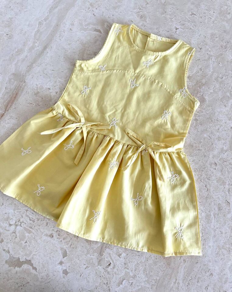 Sarı Fiyonklu Elbise 9-10 YAŞ