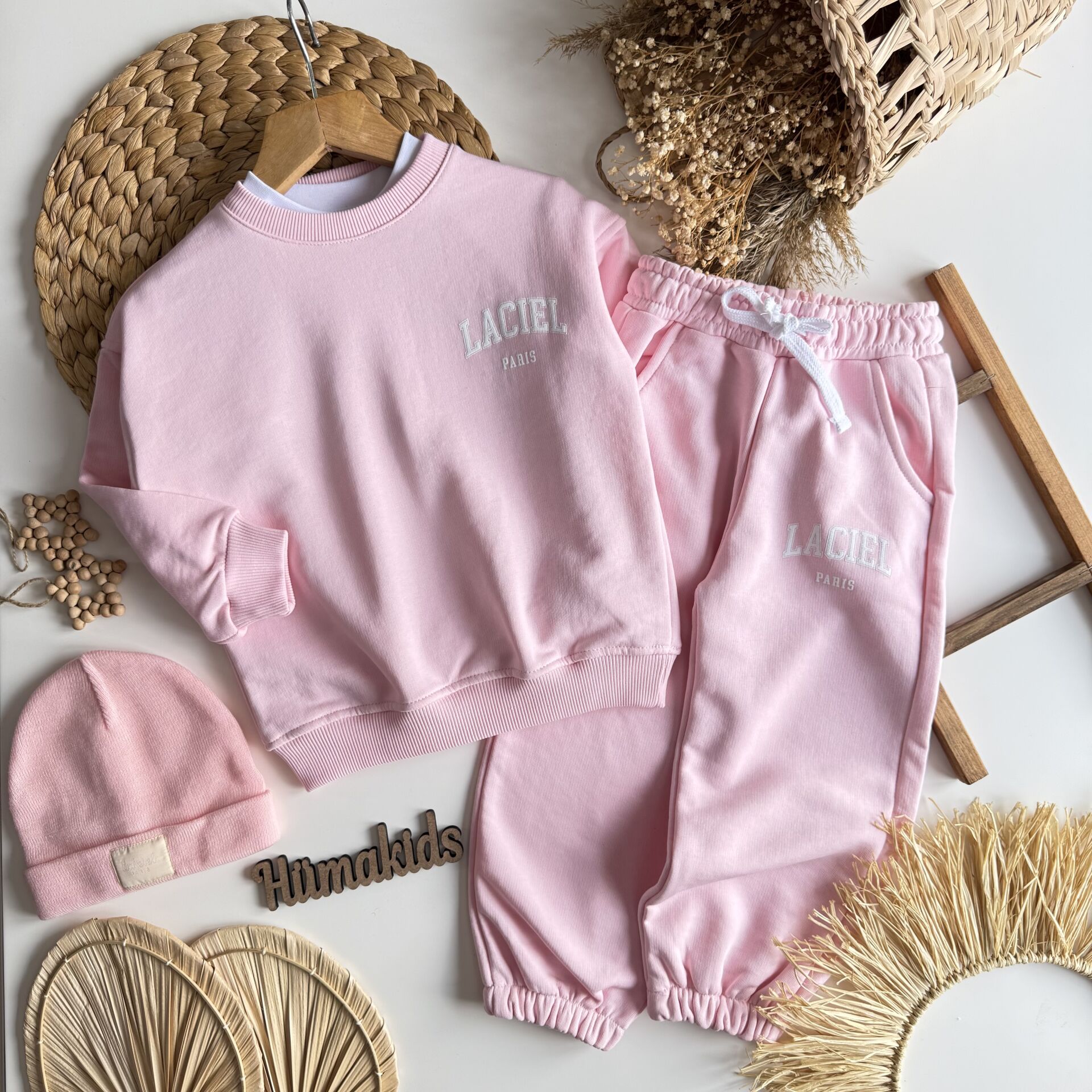 Pembe Laciel Takım
