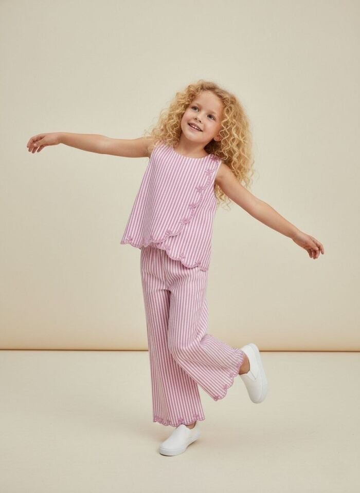 Çizgili İşlemeli Takım 9-10 YAŞ