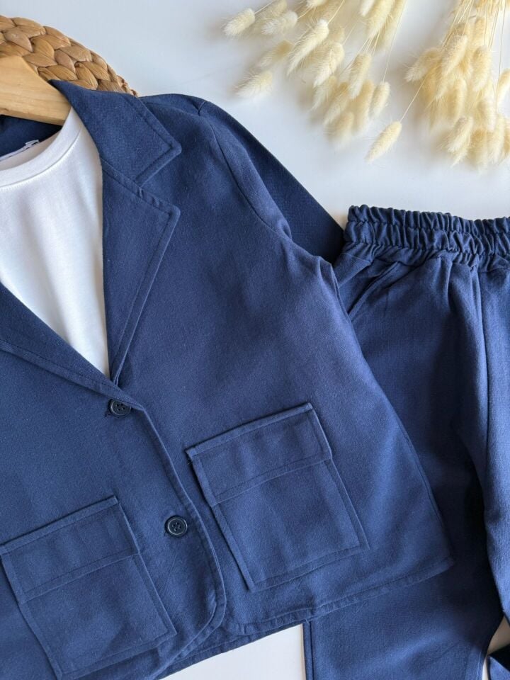 Lacivert Ceketli Takım( 10 mart kargo çıkışı) 9-10 YAŞ