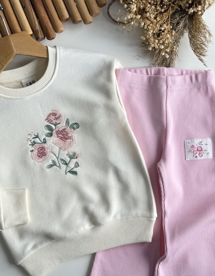 Çicek İşlemeli Takım 7-8 YAŞ