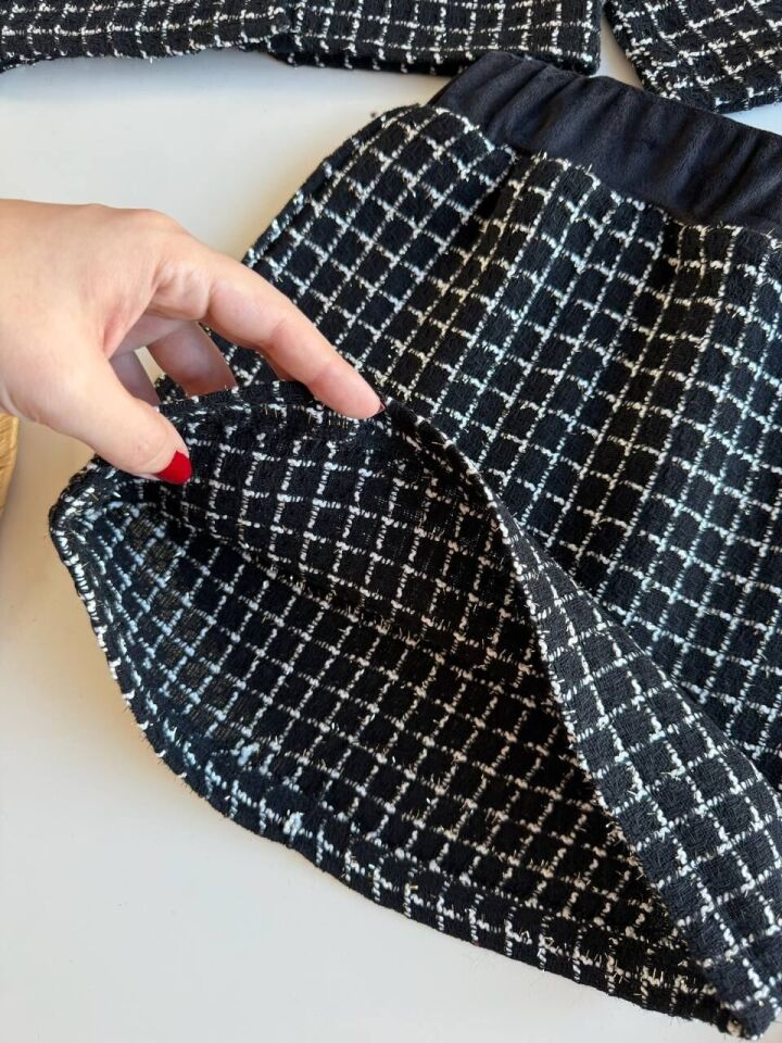 Tüvit Kumaş Siyah Ceketli Takım 9-10 YAŞ