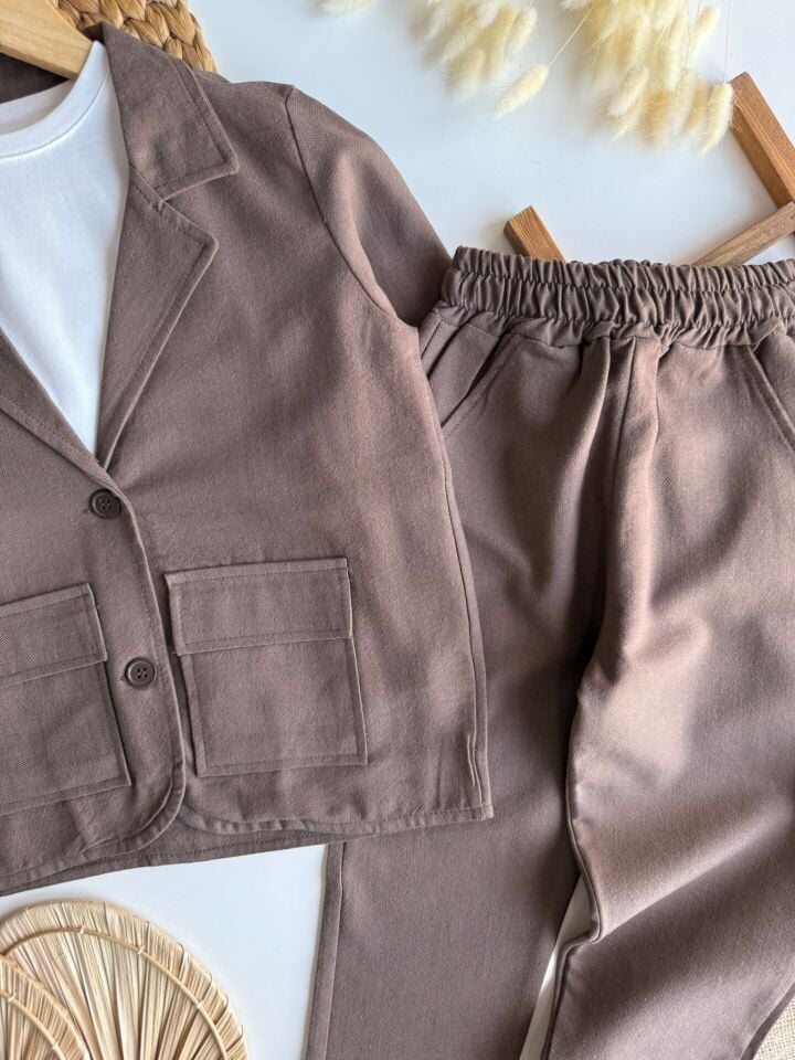 Kahve Ceketli Takım 9-10 YAŞ