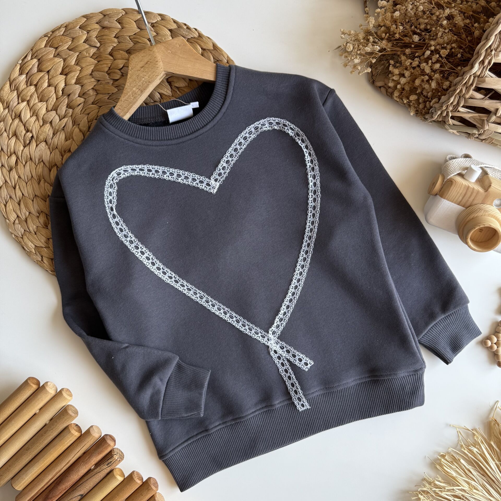 Dantelli Sweat (6/14 yaş) 7-8 YAŞ