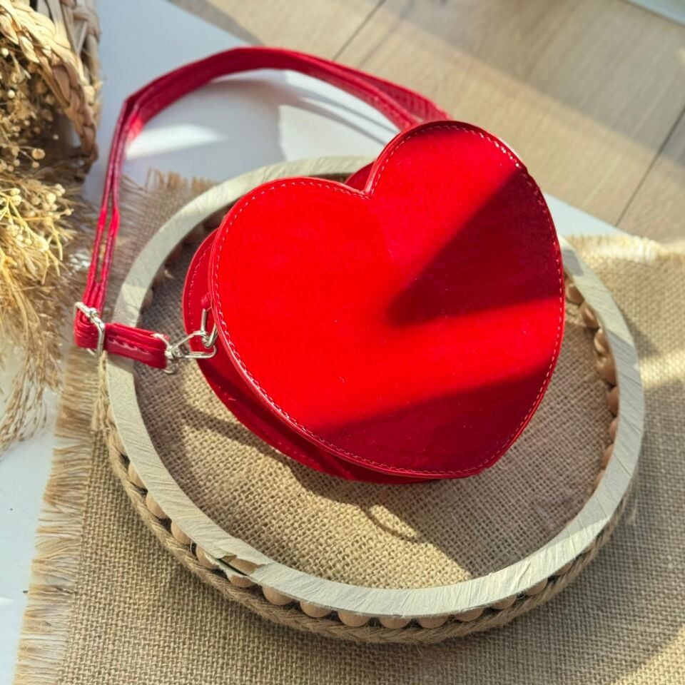 Kırmızı kalp Çanta Adet