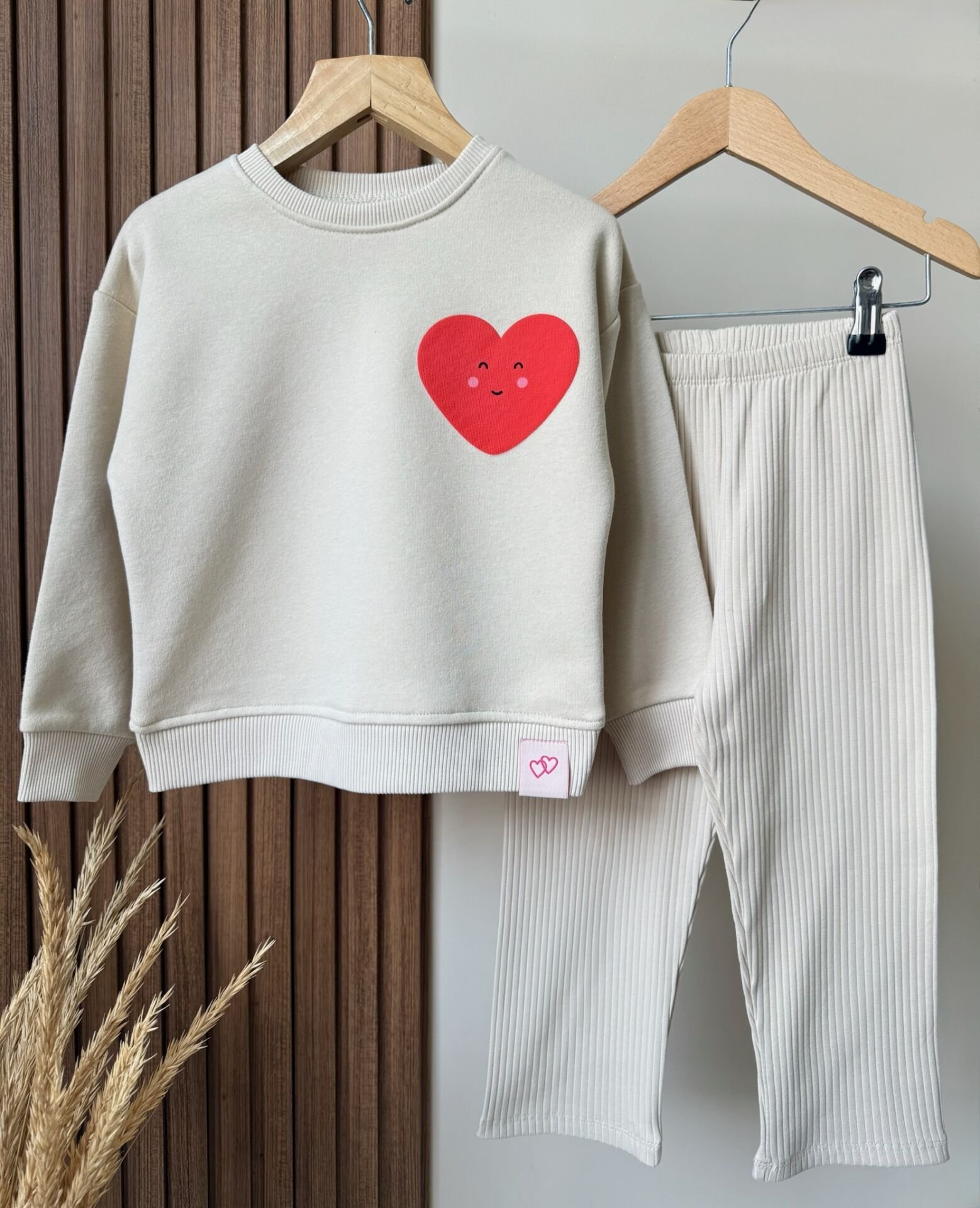 Love Detaylı Takım 7-8 YAŞ