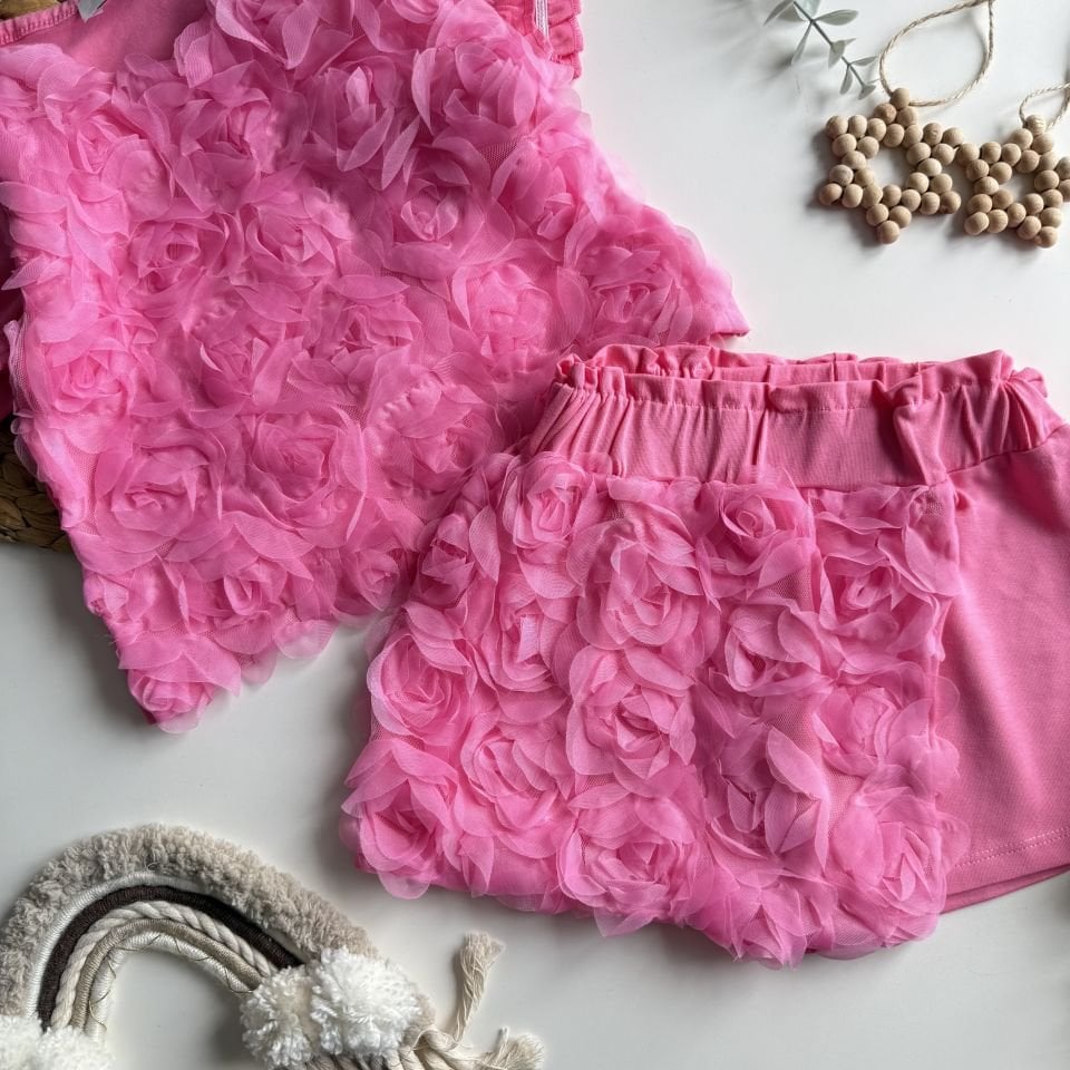 Gül Detaylı Pembe Etekli Takım