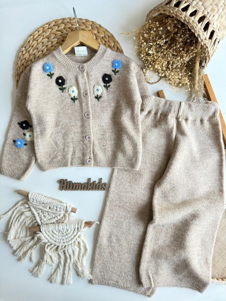 Triko Çicekli Takım 3-4 YAŞ