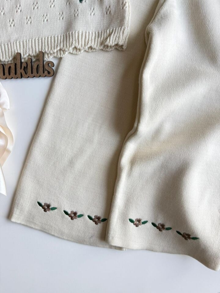 Triko Çicekli Takım 3-4 YAŞ