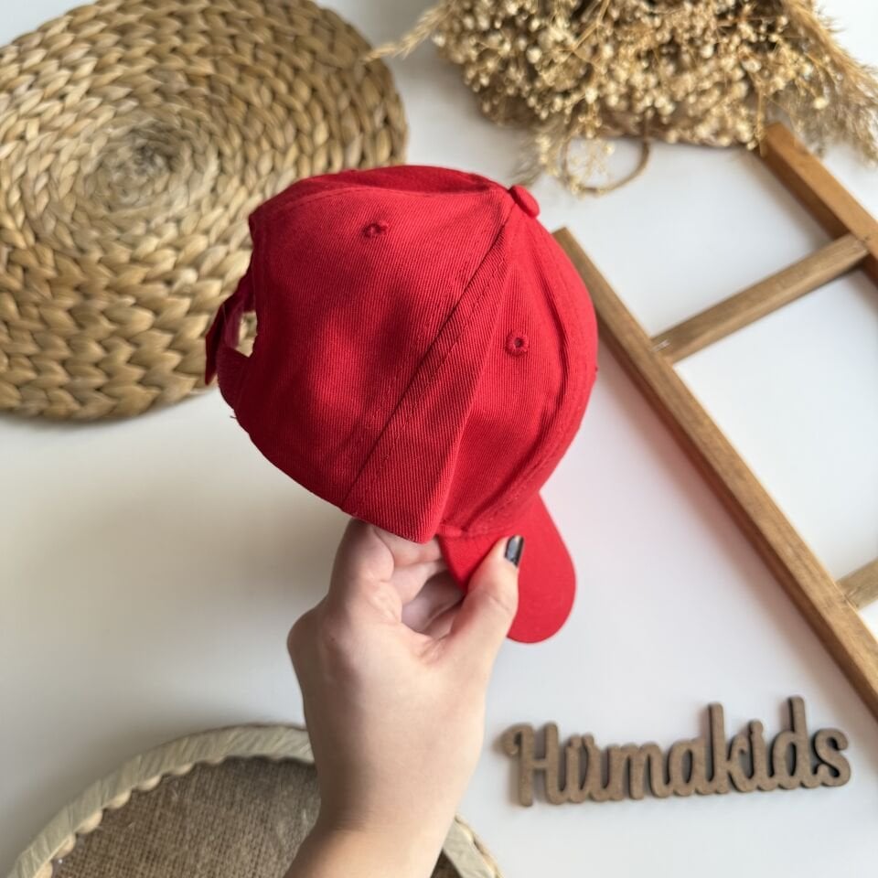 Kırmızı Şapka Adet