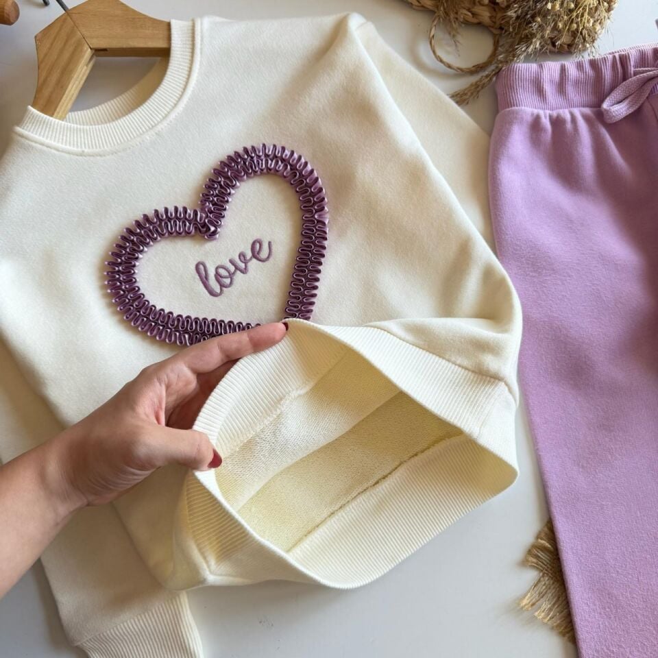Love Baskılı Mor Nakışlı Takım 7-8 YAŞ