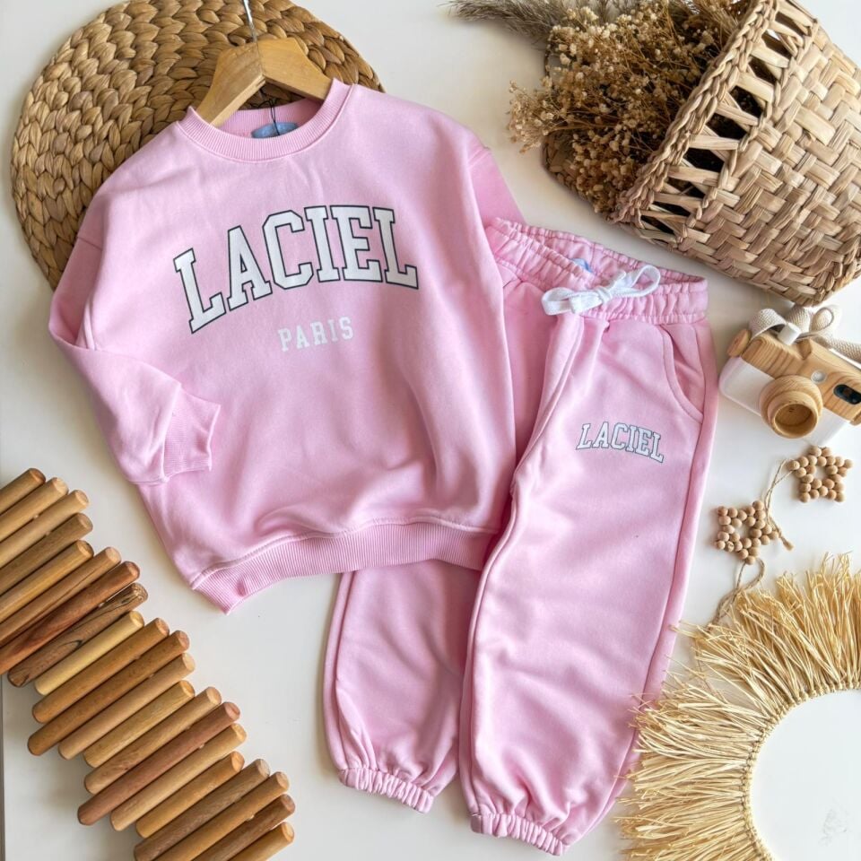 Laci'el Paris Pembe Takım
