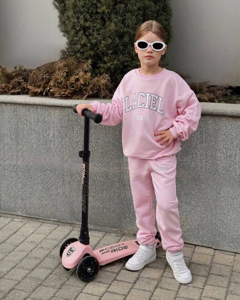 Laci'el Paris Pembe Takım