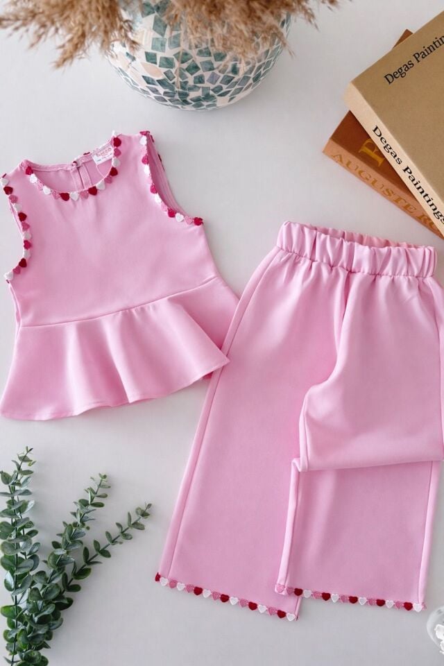 Pembe Kalp Detaylı Takım 7-8 YAŞ